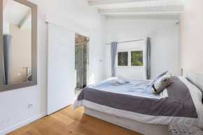 Stunning Seaview White Villa in Beuasoleil with Pool and Garden